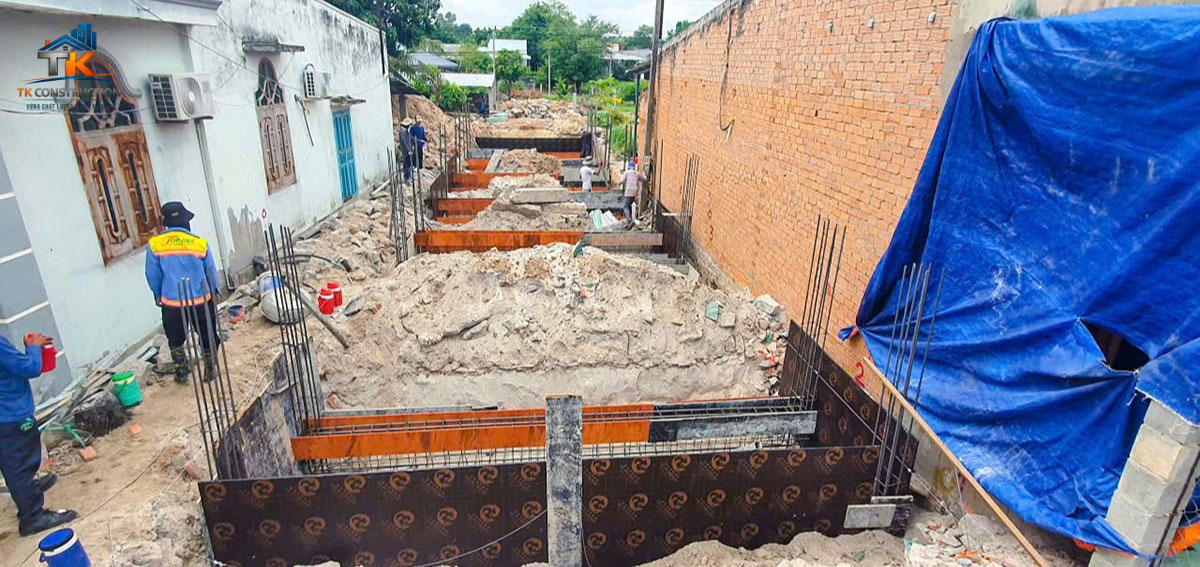 Nhà phố 3 tầng tối giản